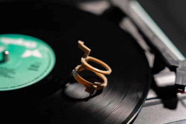 PEEK in perfection: injection molding at the molecular level for sound technology