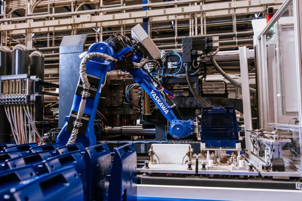Precision in Medical Injection Molding: Mistral-Air MA1200